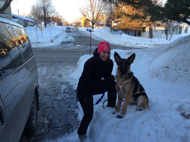 Lourdes qui fait du canicross. 